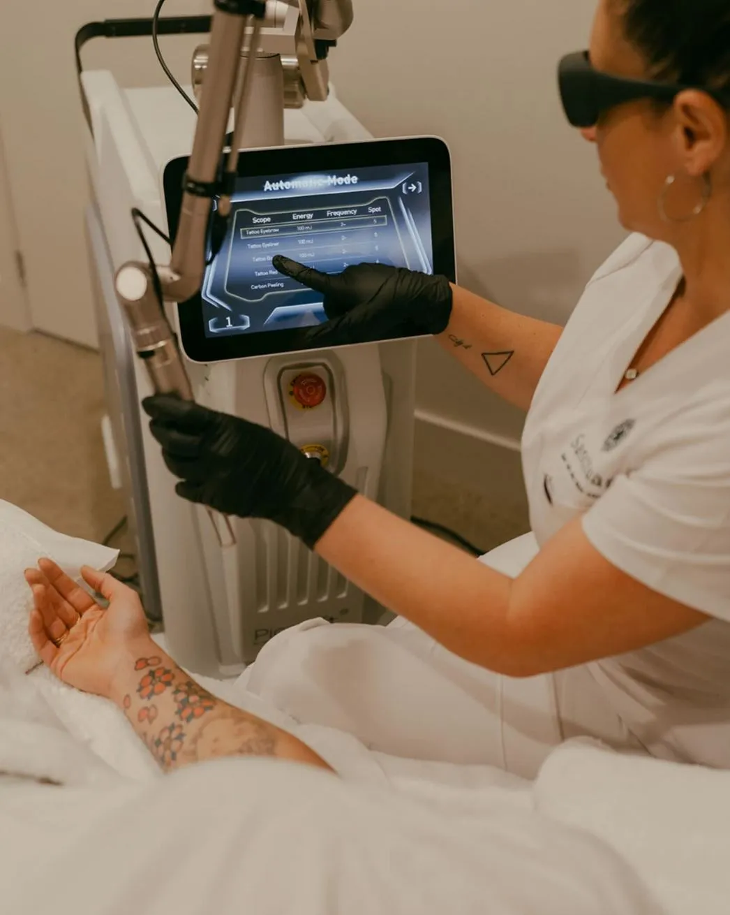 How much is laser tattoo removal course?